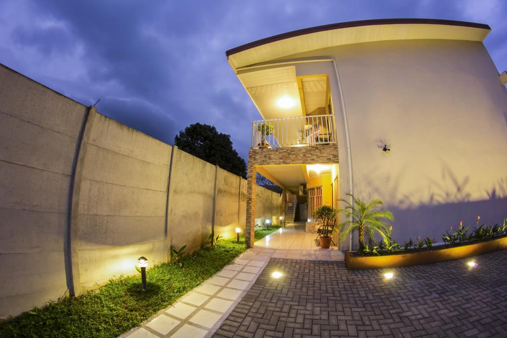La Fortuna Apartamentos Valle Del Volcan מראה חיצוני תמונה
